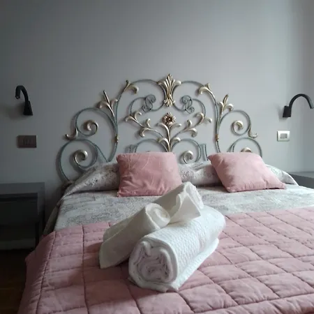 Casa Gabry Bouganville Toscolano Maderno