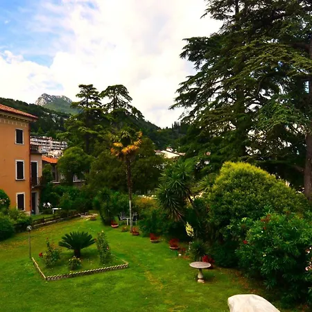 Casa Gabry Bouganville Toscolano Maderno